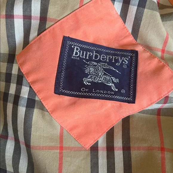 Burberry Coral Lined Trench with Classic Check.  The coat runs large.  It’s M. - Picture 7 of 8